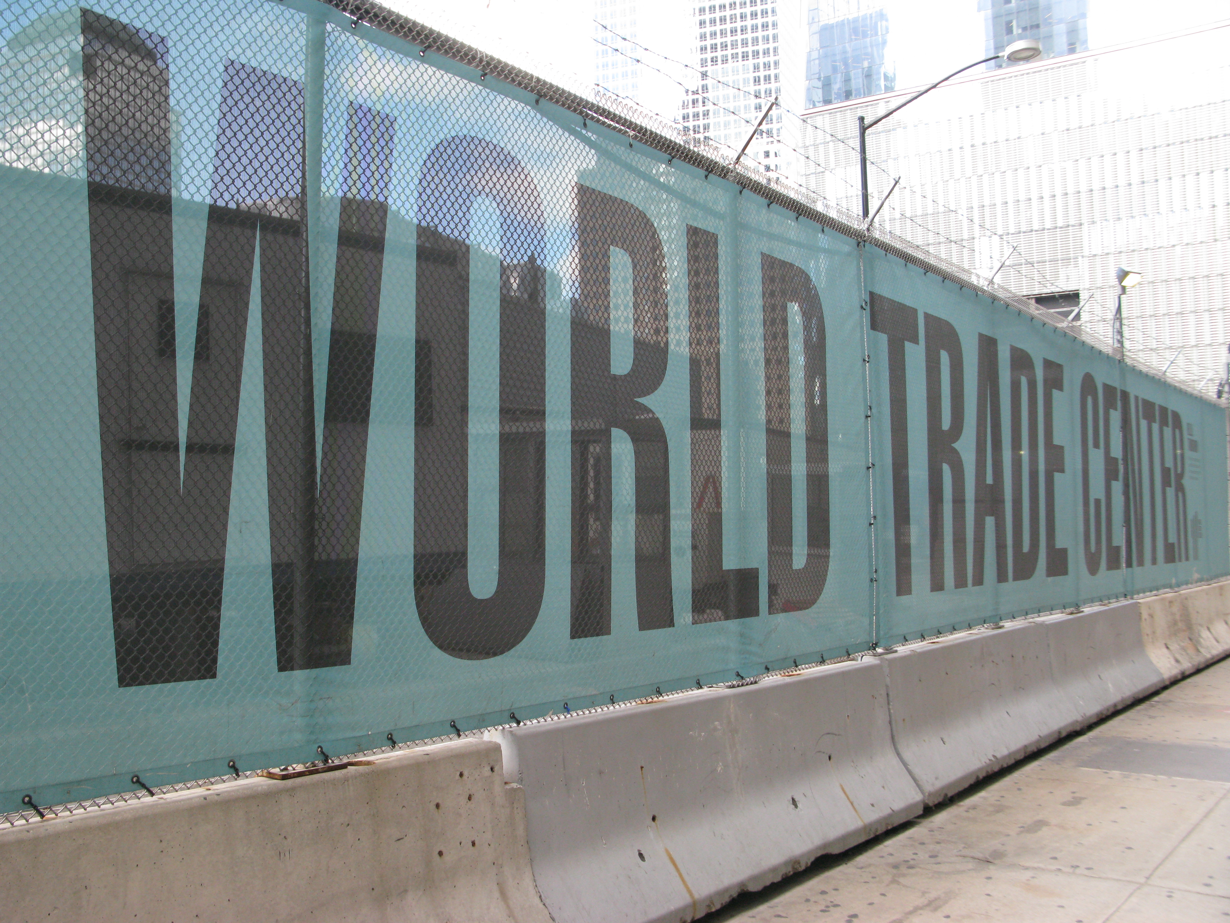 The road to New York -8- 9/11, Trump en zere voeten